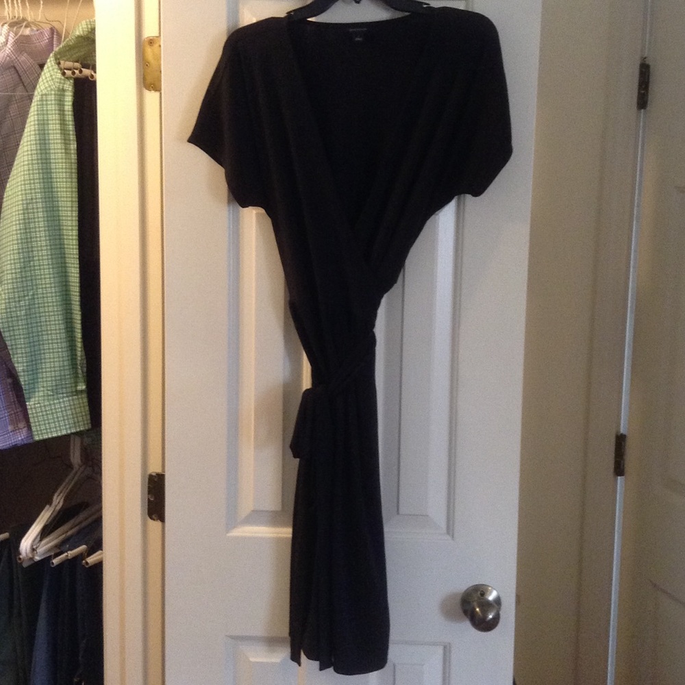 ANN TAYLOR Black Wrap Dress